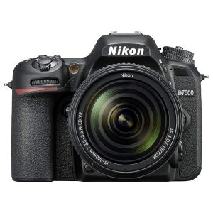 Nikon D7500 + AF-S DX NIKKOR 18-140mm VR - Appareil Photo Réflex Numérique 20.9 MP - Ecran inclinable 3.2" - Vidéo Ultra HD - Wi-Fi