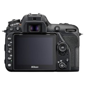 Nikon D7500 + AF-S DX NIKKOR 18-140mm VR - Appareil Photo Réflex Numérique 20.9 MP - Ecran inclinable 3.2" - Vidéo Ultra HD - Wi-Fi