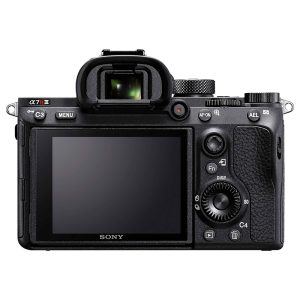 Sony Alpha 7R III - Appareil photo hybride plein format 42.4 MP - Ecran 3" tactile inclinable - Viseur OLED Quad-VGA - Vidéo 4K - Wi-Fi/Bluetooth/NFC (boîtier nu)
