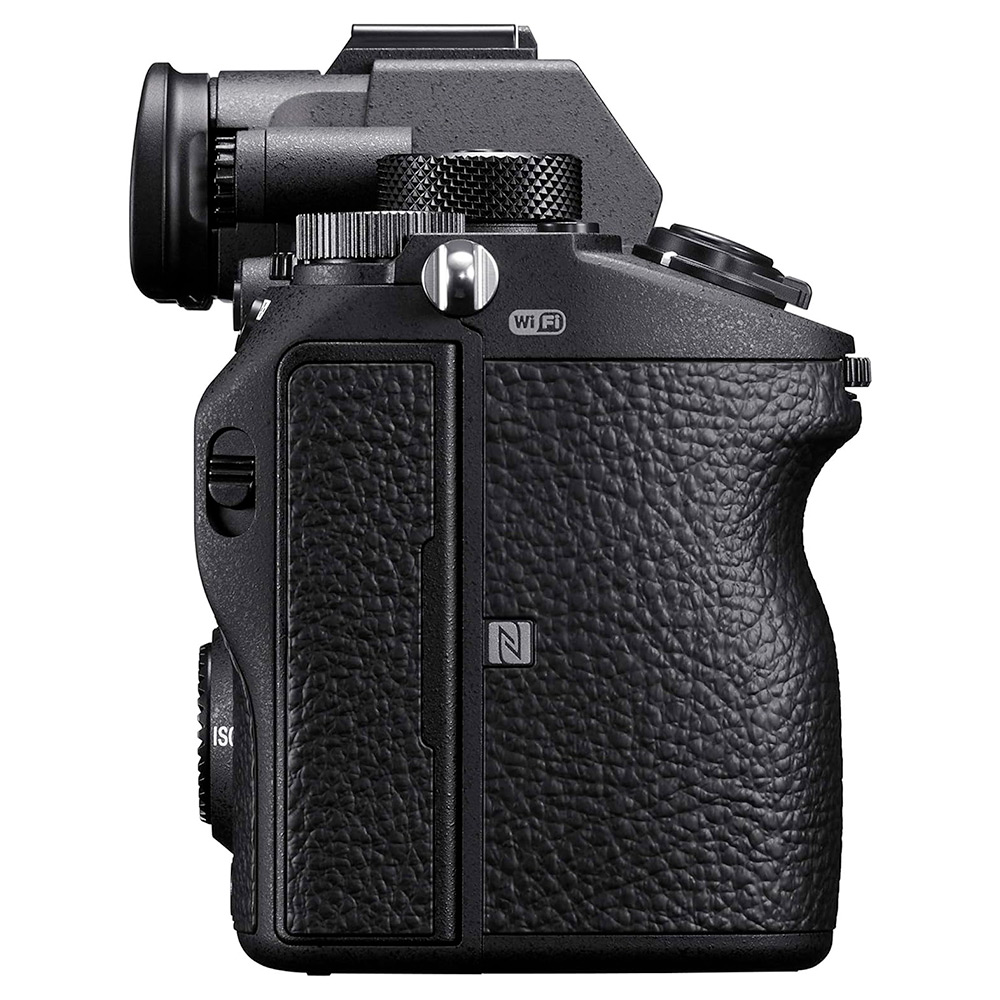 Sony-Alpha-7R-III—Appareil-photo-hybride-plein-format-42.4-MP—Ecran-3′-tactile-inclinable—Viseur-OLED-Quad-VGA—Vidéo-4K—Wi-Fi-Bluetooth-NFC-(boîtier-nu)-5 Sony Alpha 7R III - Appareil photo hybride plein format 42.4 MP - Ecran 3" tactile inclinable - Viseur OLED Quad-VGA - Vidéo 4K - Wi-Fi/Bluetooth/NFC (boîtier nu)