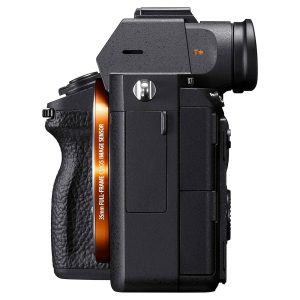 Sony Alpha 7R III - Appareil photo hybride plein format 42.4 MP - Ecran 3" tactile inclinable - Viseur OLED Quad-VGA - Vidéo 4K - Wi-Fi/Bluetooth/NFC (boîtier nu)